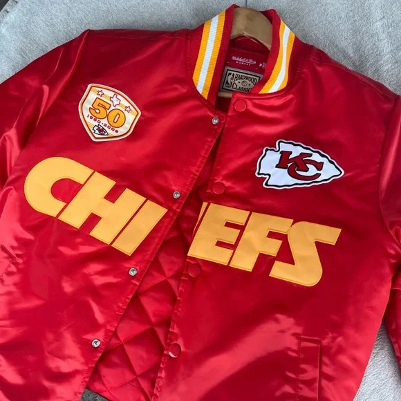 Kansas City Chiefs Bomber Women’s Jacket, size medium. - Picture 9 of 11